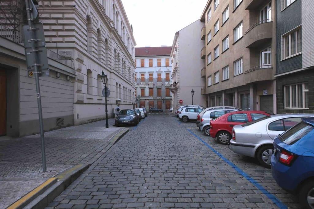 프라하 Colourful Modern Flat / Balcony / Charles Bridge 아파트 외부 사진