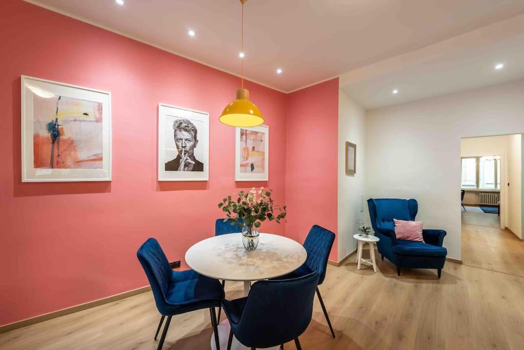 프라하 Colourful Modern Flat / Balcony / Charles Bridge 아파트 외부 사진