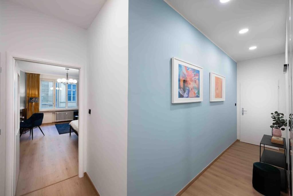 프라하 Colourful Modern Flat / Balcony / Charles Bridge 아파트 외부 사진